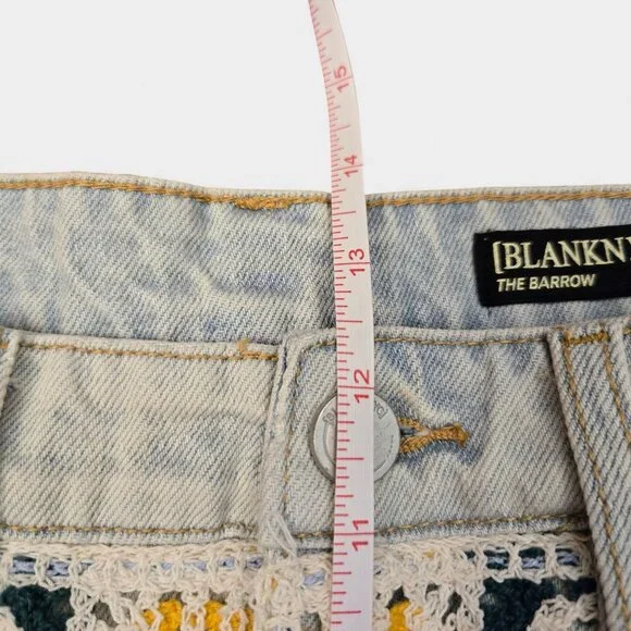 BlankNYC The Barrow High Rise Crochet Front Cutoff Shorts 30 Granny Square NWT - Picture 10 of 11